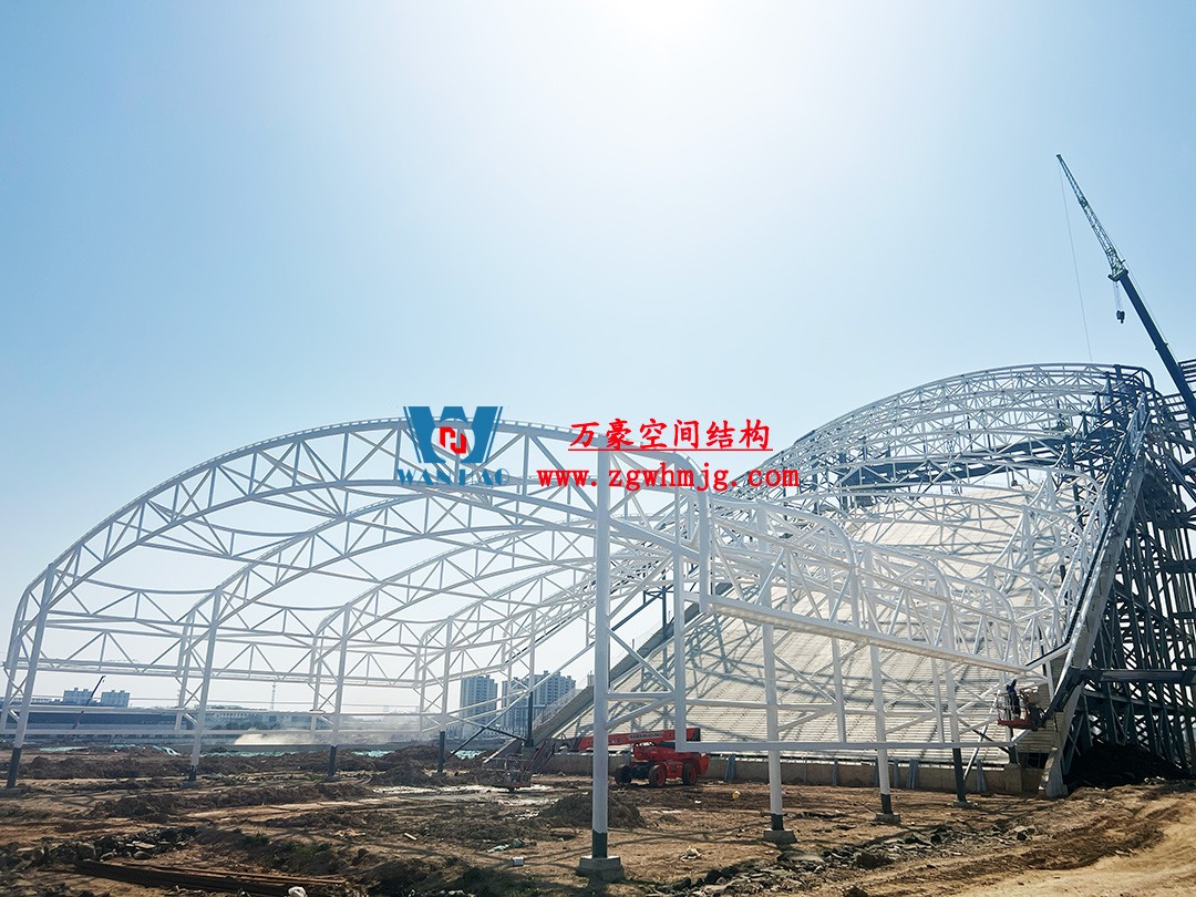 馭風(fēng)逐沙，織就賽道美學(xué)——比亞迪紹興嵊州賽車場干拔沙坡觀景平臺(tái)鋼膜結(jié)構(gòu)