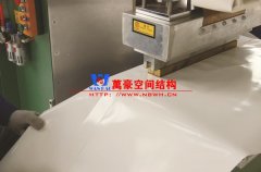 膜結(jié)構(gòu)材料價(jià)格是多少？膜結(jié)構(gòu)車棚材料一般怎么報(bào)價(jià)？