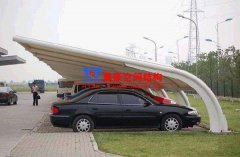 7字型膜結(jié)構(gòu)車棚是什么？有哪些特點？