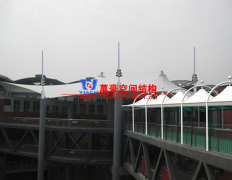 天橋膜結(jié)構(gòu)是什么？膜結(jié)構(gòu)天橋有哪些特征特點(diǎn)？