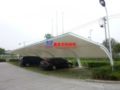 膜結(jié)構(gòu)小轎車車棚有幾種分類？私家車車棚膜結(jié)構(gòu)有哪幾種？